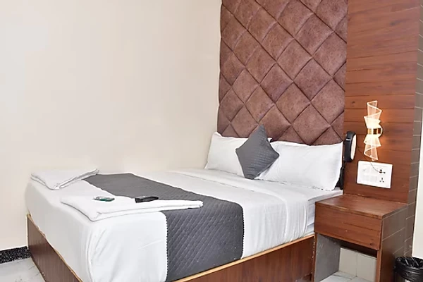 cheap hotels in hotel real inn mumbai