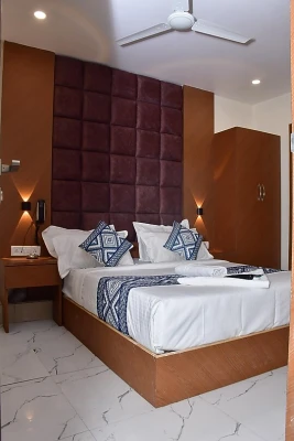 best hotels for few hours in hotel real inn mumbai