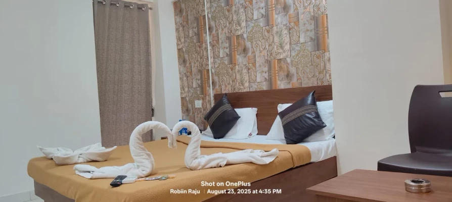 corporate hotels in hotel red rose lodging & boarding mumbai