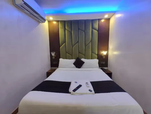 hotel with banquet hall in andheri east, mumbai - hotel rios