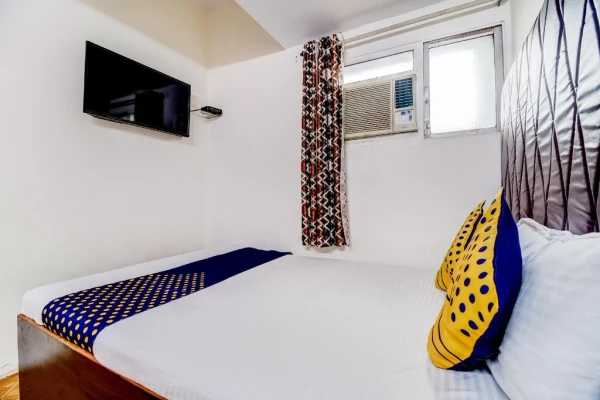hotel near mumbai airport - hotel royal plaza
