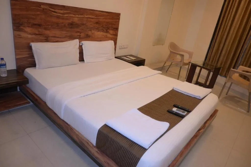 luxury hotel in hotel royal residency mumbai