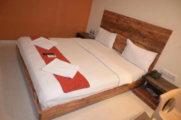 3 star hotel in naigaon east, mumbai - hotel royal residency