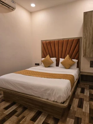 hourly stay in hotel royce bkc mumbai