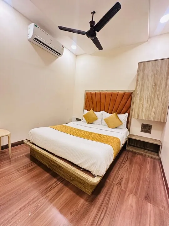 unmarried couple friendly hotels in hotel royce bkc mumbai