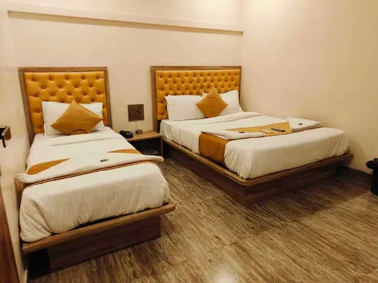 flexible hotel booking in hotel royce bkc mumbai