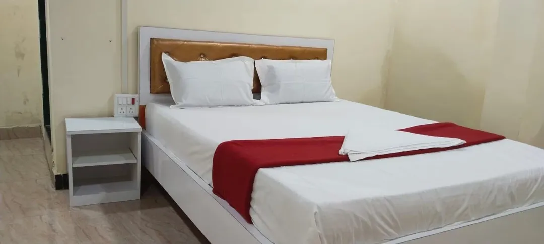 3 star hotels in hotel sai villa lodging & bording mumbai