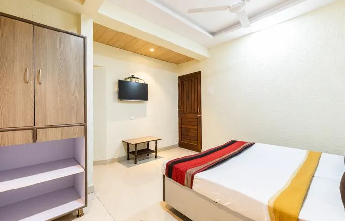 budget hotels in hotel shraddha mumbai