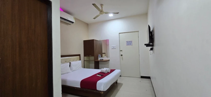 hotel with meeting room in thane west, mumbai - hotel sk galaxy