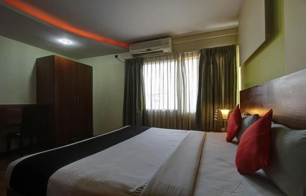 luxury hotels in hotel sk palace mumbai