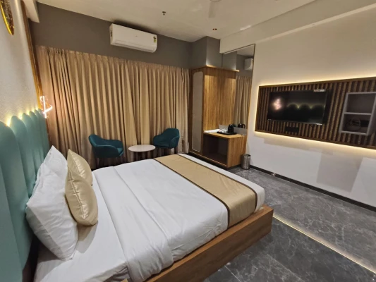 tourist hotels in hotel stellar suites mumbai