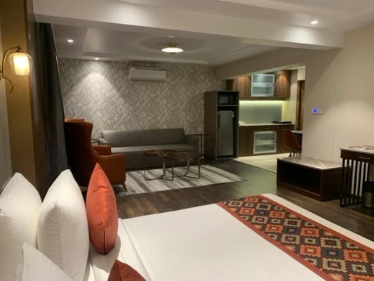 hotel in colaba, mumbai for couples - hotel suba palace near gateway of india
