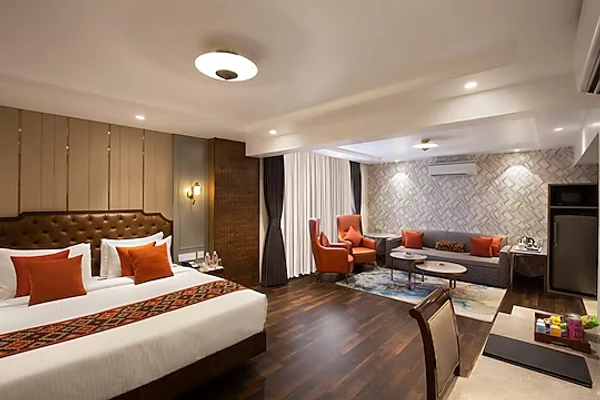 hotel with free parking in colaba, mumbai - hotel suba palace near gateway of india