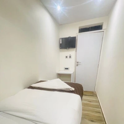 tourist hotels in hotel winton mumbai