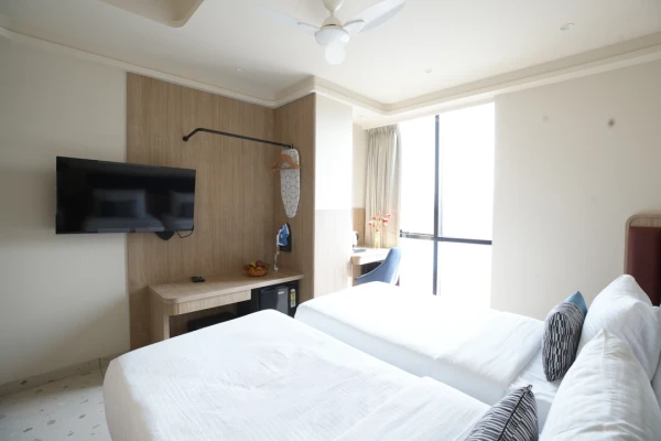 best night stay hotels in indie stays nesco goregaon mumbai