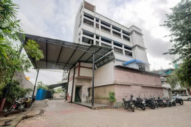 hotel with gym in mira road, mumbai - lakshmi palace lodging and boarding