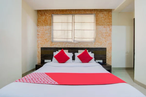 hotel with free parking in mira road, mumbai - lakshmi palace lodging and boarding