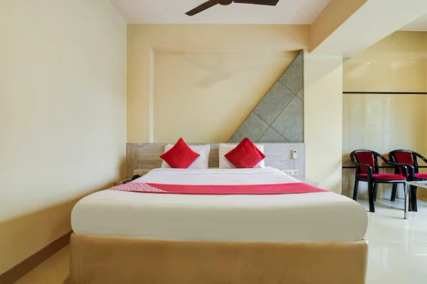 online room booking in mira road, mumbai - lakshmi palace lodging and boarding