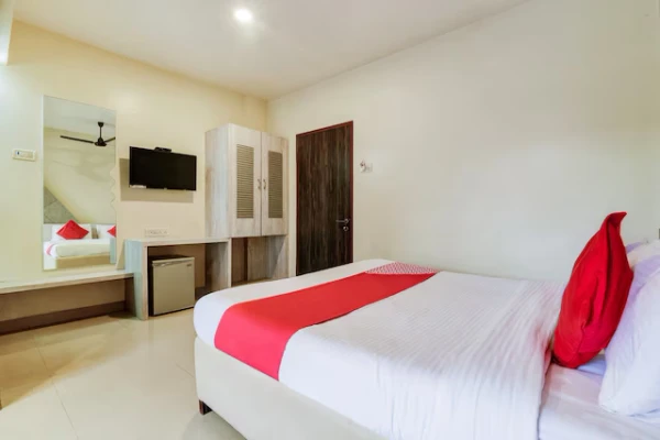 budget hotel in mira road, mumbai - lakshmi palace lodging and boarding