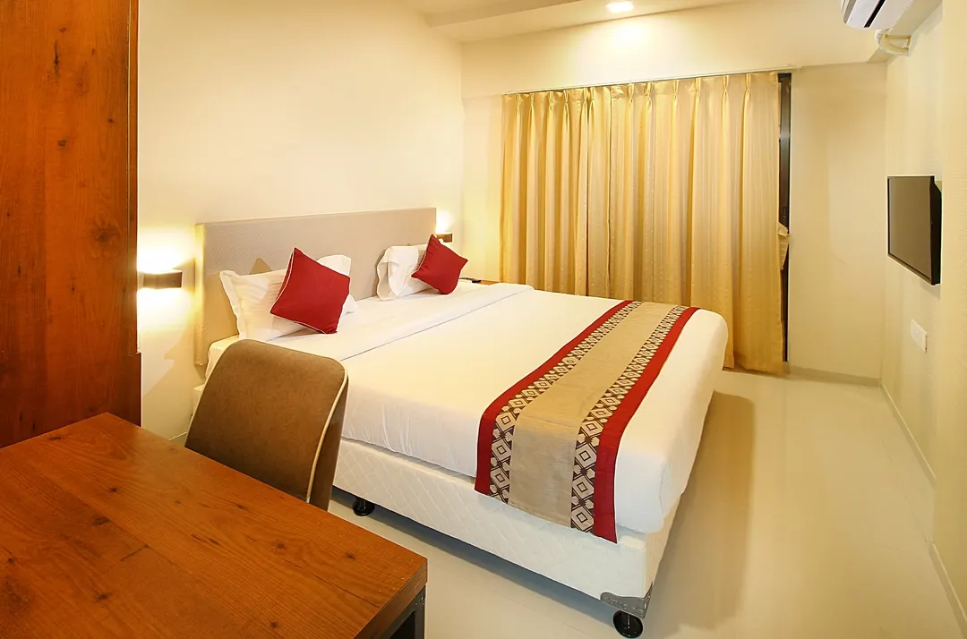 service apartment in santacruz east, mumbai on monthly rent - mumbai house luxury apartments