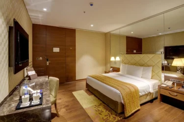 jacuzzi hotel in andheri east, mumbai - niranta airport transit hotel & lounge - t2 arrival landside