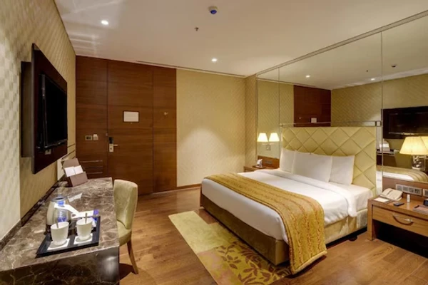 family hotel with pool in andheri east, mumbai - niranta airport transit hotel & lounge - t2 arrival landside