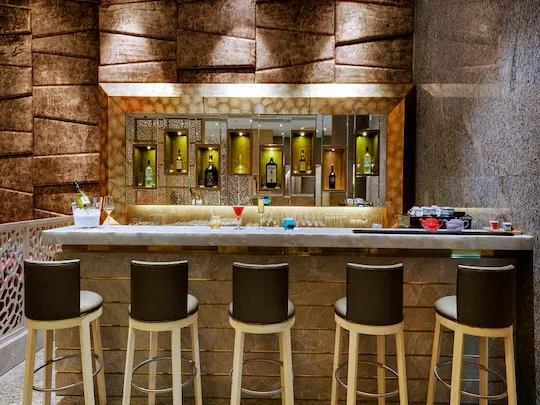 hotel in andheri east, mumbai for family - niranta airport transit hotel & lounge - t2 arrival landside