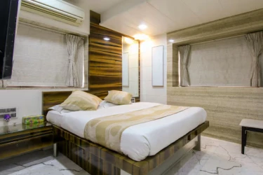 service apartment in prabhadevi, mumbai for long term stay - pinaki comfort stay prabhadevi