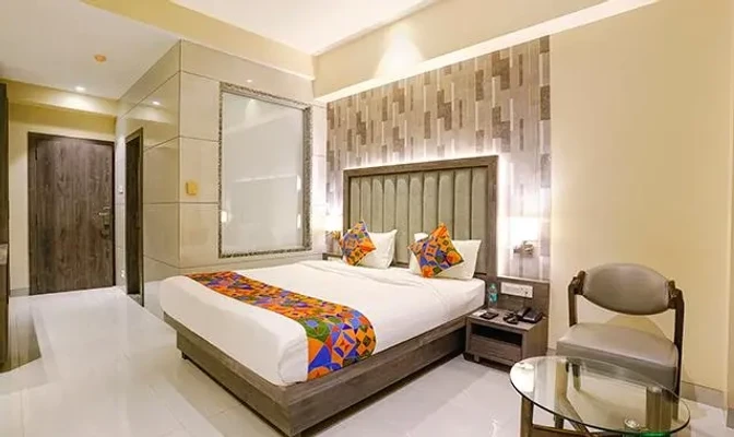 hotel with meeting room in thane, mumbai - pride shubham comforts