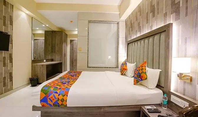 hotel near mumbai railway station - pride shubham comforts