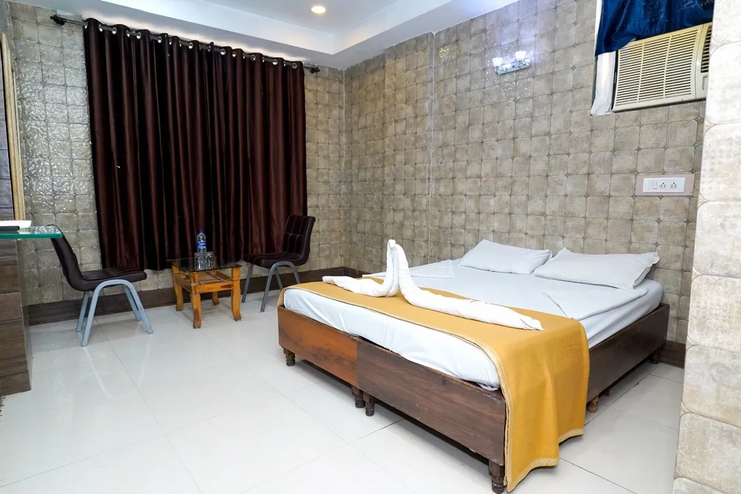 hotel with gym in thane west, mumbai - raj residency