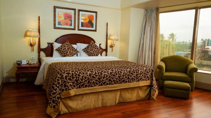 hotel with banquet hall in juhu beach, mumbai - ramada plaza by wyndham palm grove