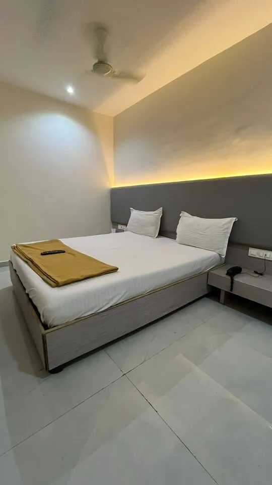 jacuzzi hotel in mira road east, mumbai - sanvith palace