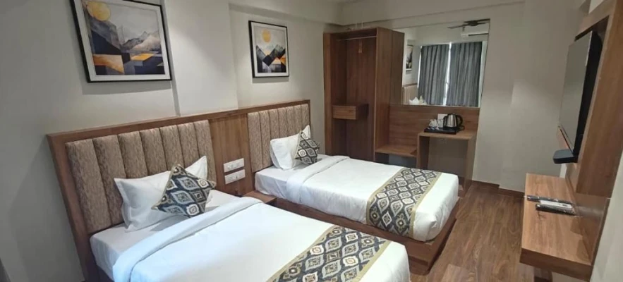 hotel with bar in panvel, mumbai - serenity by monarch panvel