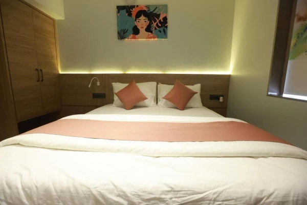 hotel with bar in andheri, mumbai - the bohoo 99