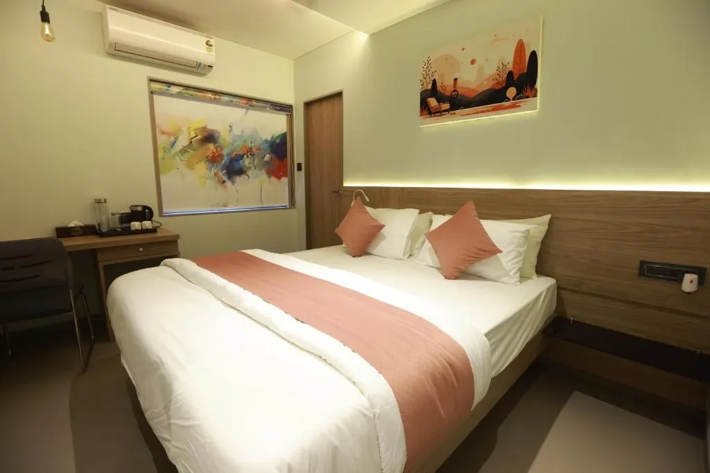hotel in andheri, mumbai for couples - the bohoo 99