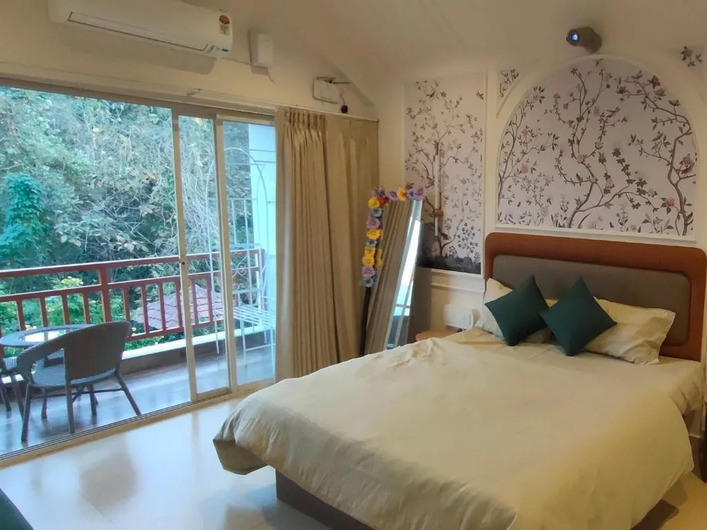 best luxury hotels in the canopy code mumbai