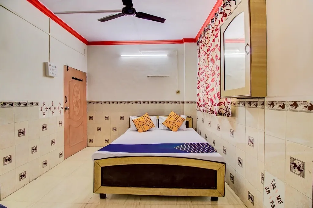 group holiday hotels in vraj lodging and boading mumbai