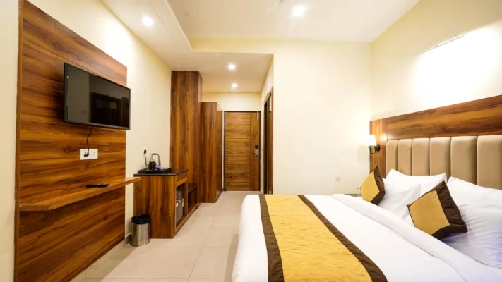 hotel room booking in mall road, mussoorie - dls oak bush