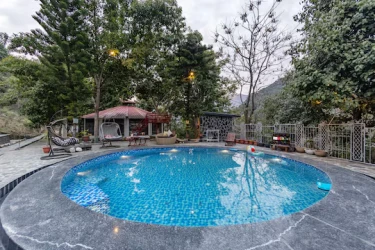 budget hotel in kempty, mussoorie - elivaas zephyr classic cottage with pool mussorie