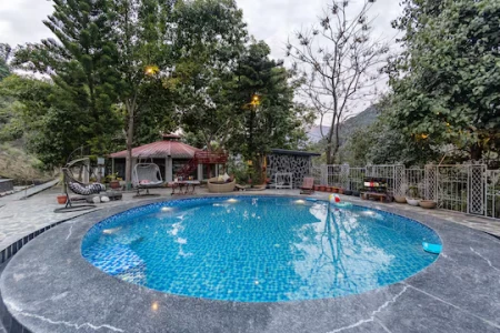 budget hotel in kempty, mussoorie - elivaas zephyr classic cottage with pool mussorie