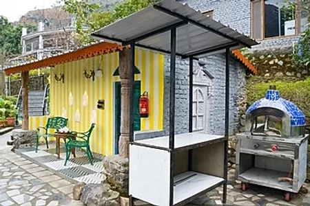 hotel near mussoorie railway station - elivaas zephyr stoneva cottage near kempty falls