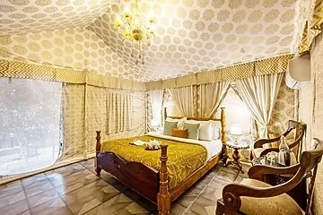 family hotel with pool in bhediyana, mussoorie - elivaas zephyr stoneva cottage near kempty falls