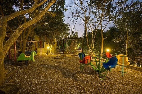 hotel with gym in bhediyana, mussoorie - elivaas zephyr