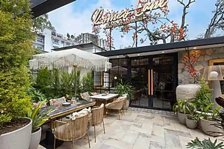 online room booking in mall road, mussoorie - romeo lane mussoorie by alivaa