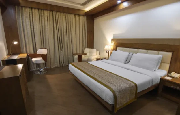 the mall road, mussoorie resort booking - the solitaire resort