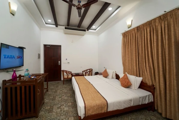 hotel with gym in nazarbad, mysore - vismaya comforts