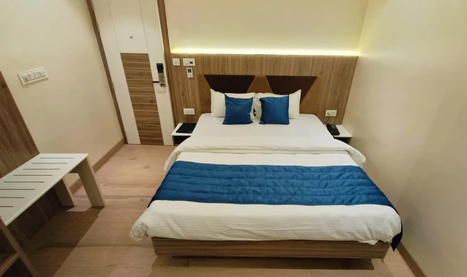 hotel with party hall in gandhibagh, nagpur - hotel pritam