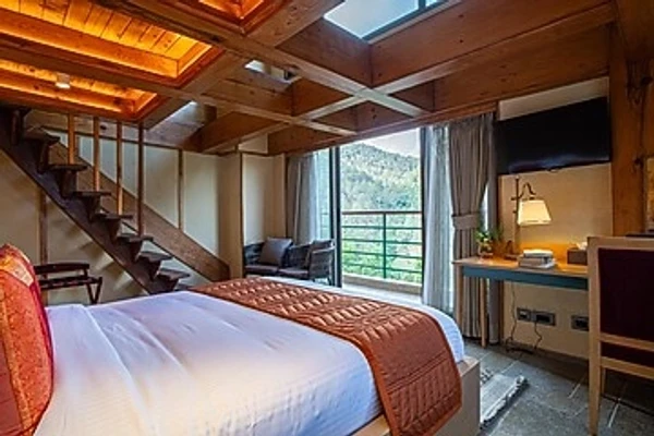 hotel in sukha, nainital for family - elivaas blushing pines stunning 3-bhk hillside getaway with attic & indoor pool