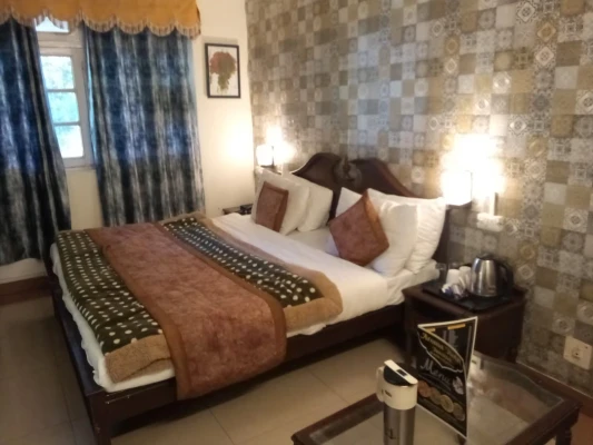 hotel near nainital railway station - hotel aroma nainital